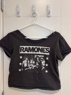 H&M Black Ramones Graphic Crop Top
